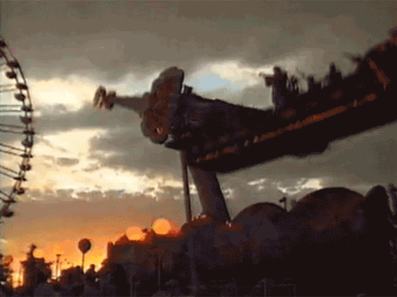 Footage of Flying Carpet from a 1995 news segment.