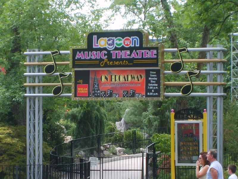Entrance to the Lagoon Music Theatre in 2007. Photo: B. Miskin