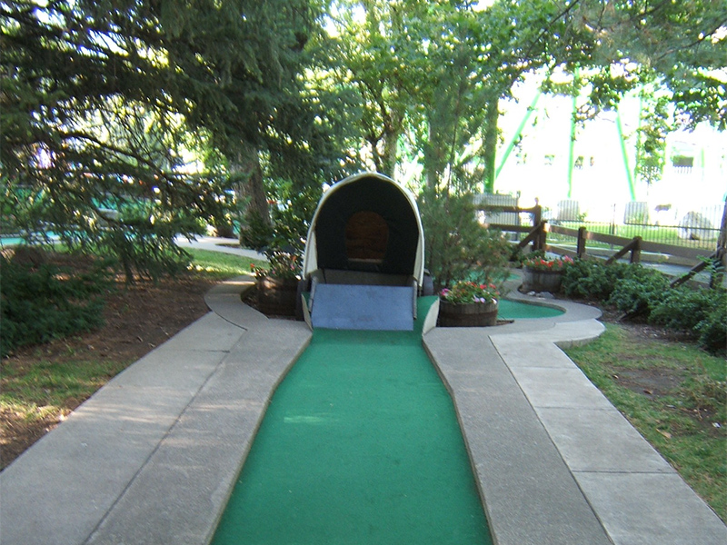 Hole #5: P.V. Covered Wagon. Photo: Jet Star 2 Archive