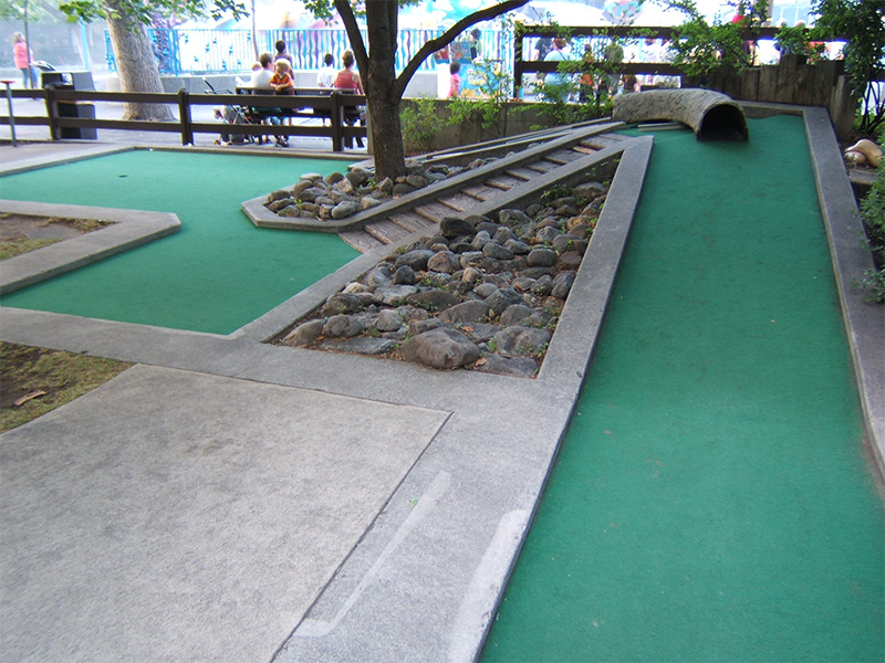 Hole #10: Wild Kingdom Train. Photo: Jet Star 2 Archive