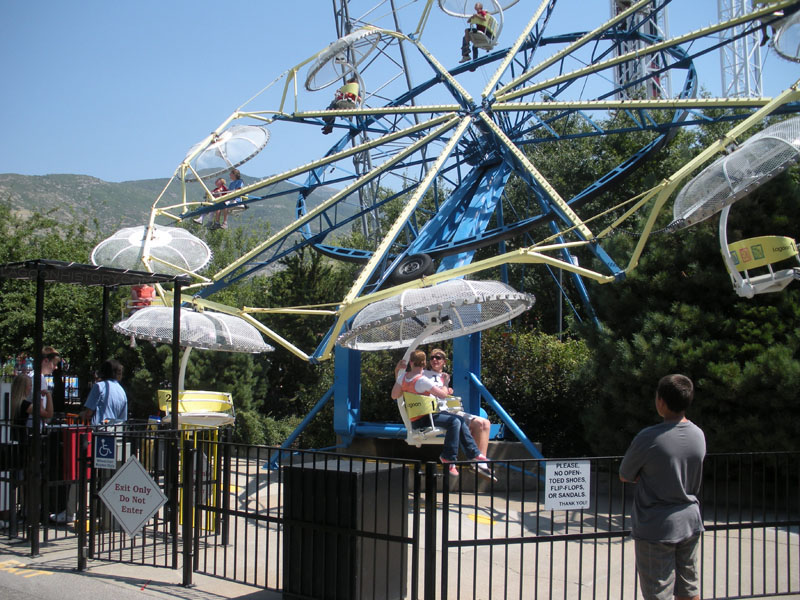 Paratrooper in 2012. Photo: B. Miskin