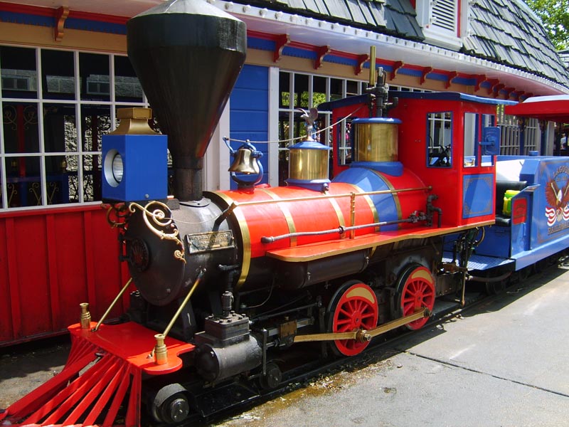 Meriwether operating on the Wild Kingdom Train in 2007. Photo: B. Miskin