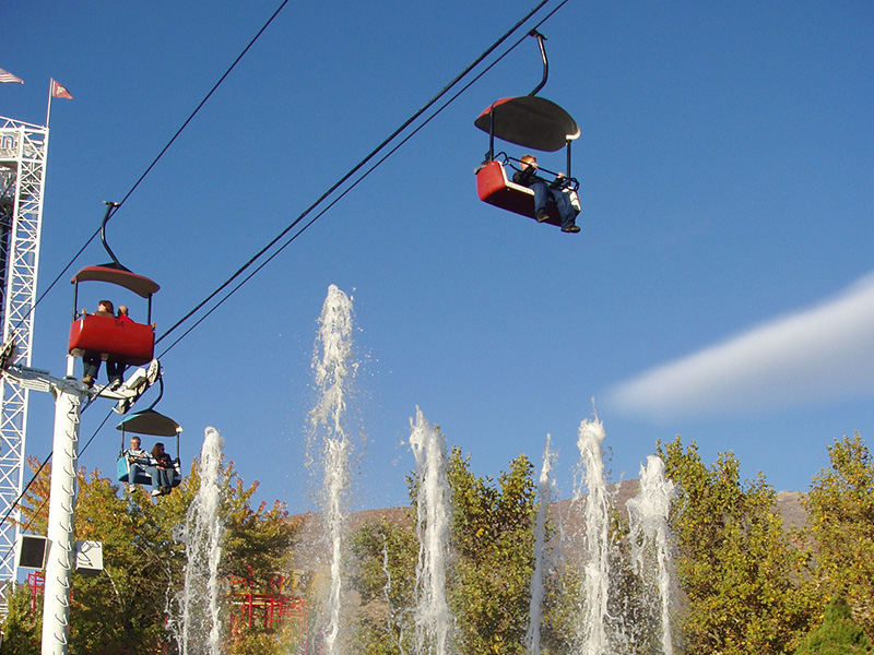 Sky Ride over the Bamberger Fountain, October 2005. Photo: B. Miskin