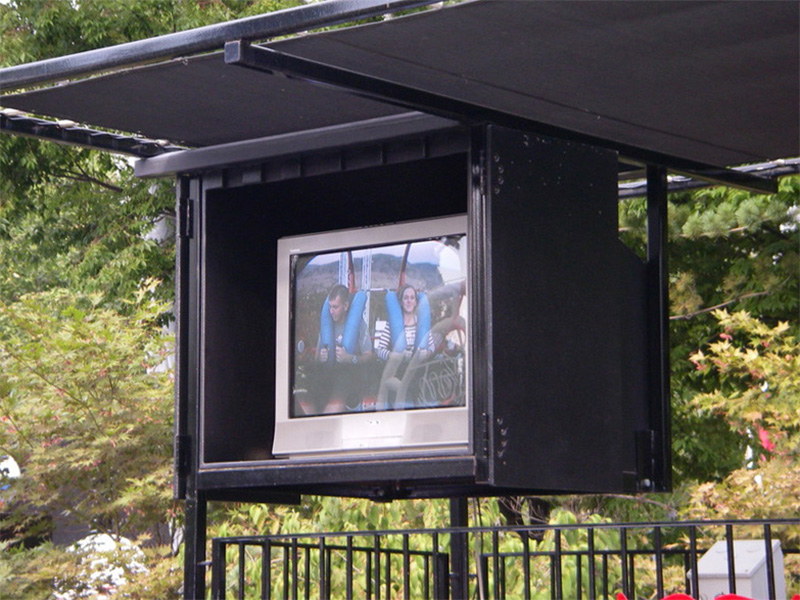 Monitor showing the on-ride video feed in 2006. Photo: Mike P.