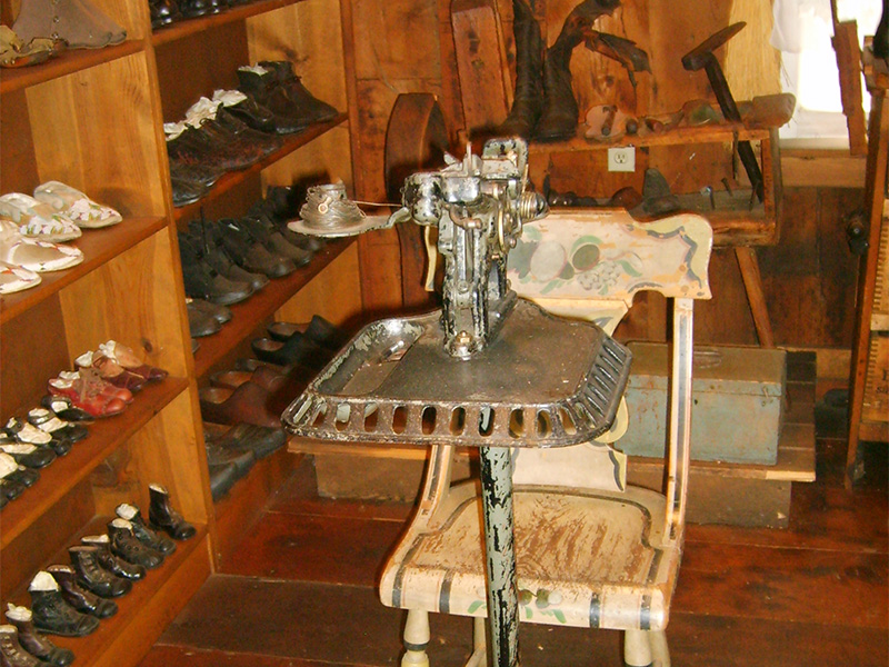 Cobbler Shop interior in 2007. Photo: B. Miskin