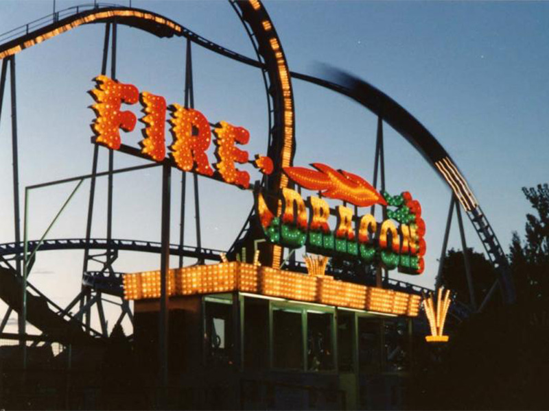Fully-lit Fire Dragon sign in 1989. Photo: © Ric Turner