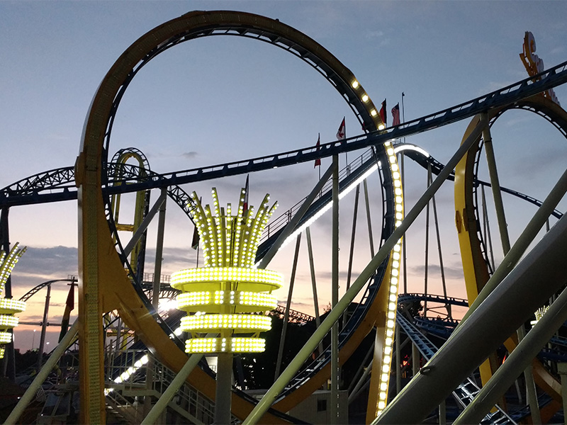 Colossus at dusk, 2017. Photo: B. Miskin