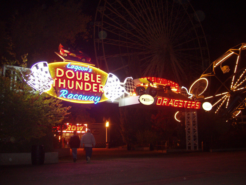 Sign in front of Pit Row, 2005. Photo: B. Miskin
