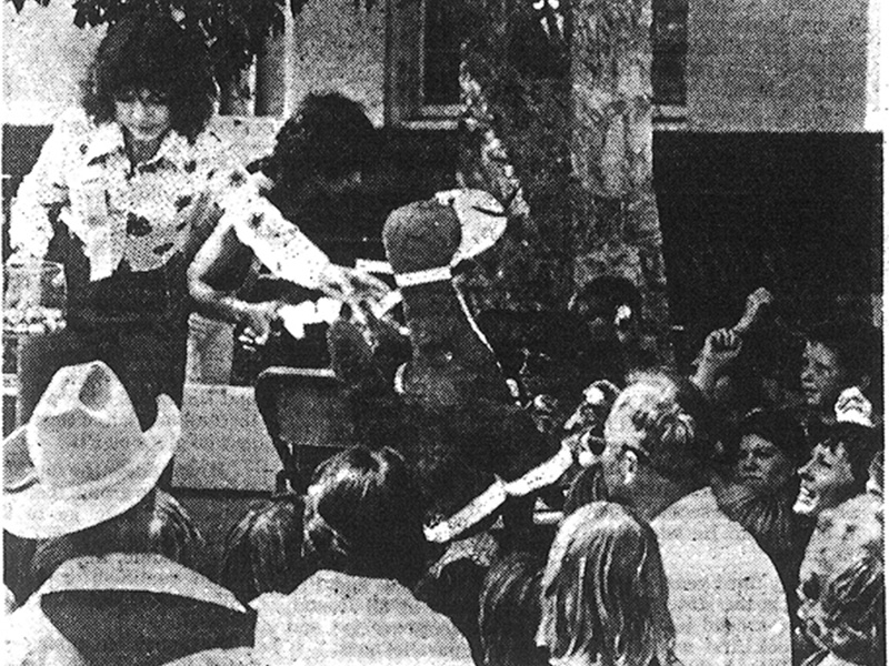 Fairgoers redeeming their prizes from the ping pong ball drop at the 1977 Davis County Fair. Photo: Deseret News