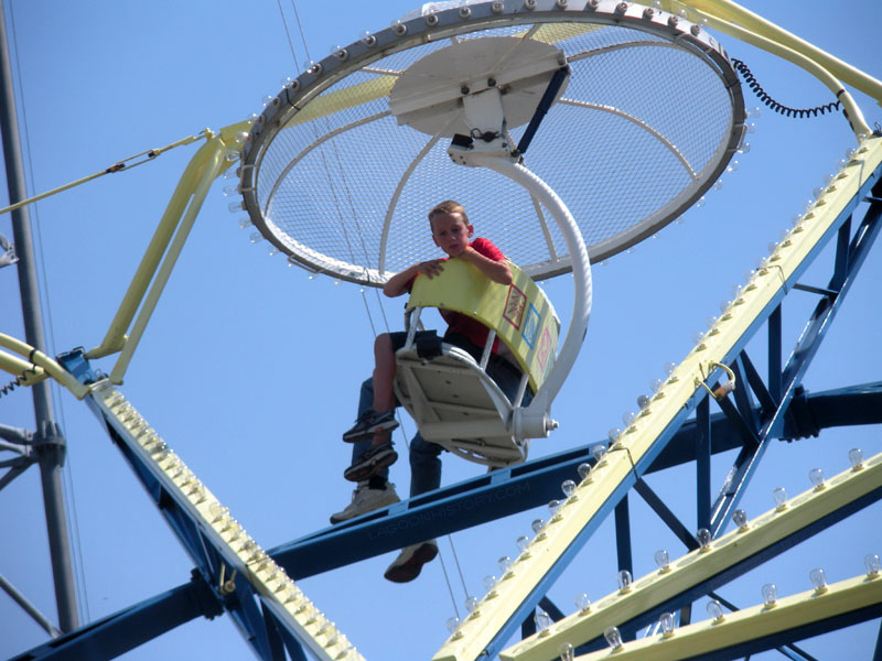 Paratrooper in 2012. Photo: B. Miskin