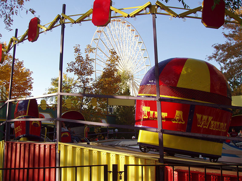 Tilt-A-Whirl in October 2005. Photo: B. Miskin