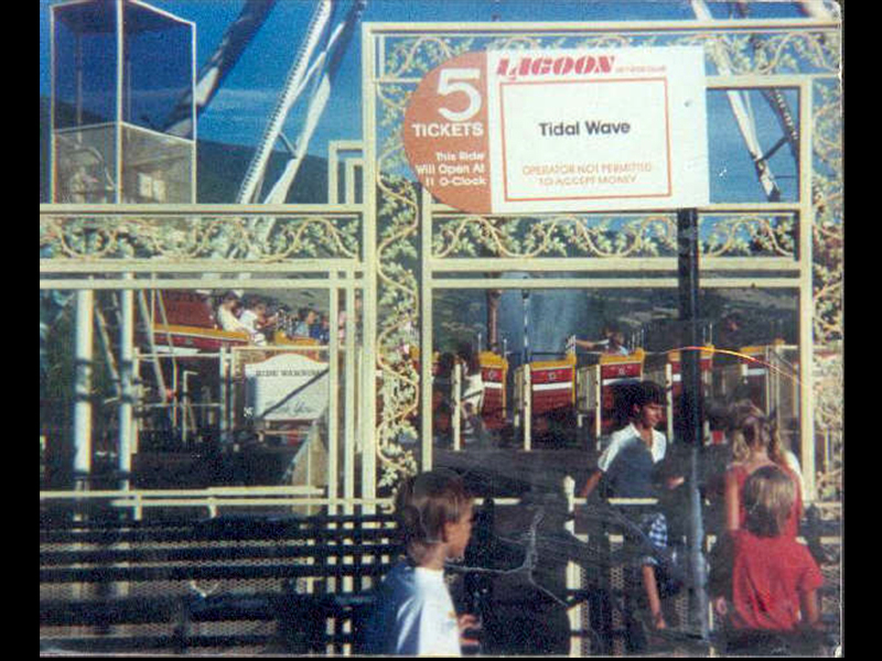 Tidal Wave entrance in 1987 with the gate that was first used for the Showboat. Photo: Stephenie G.