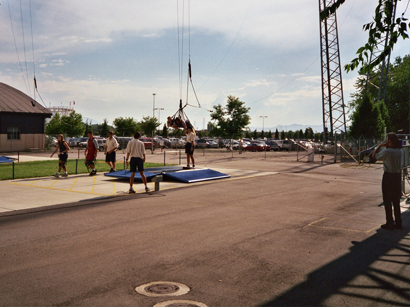 1998 photo of flyers about to be pulled up in the air. The videographer is off to the right. Photo: N. Miskin
