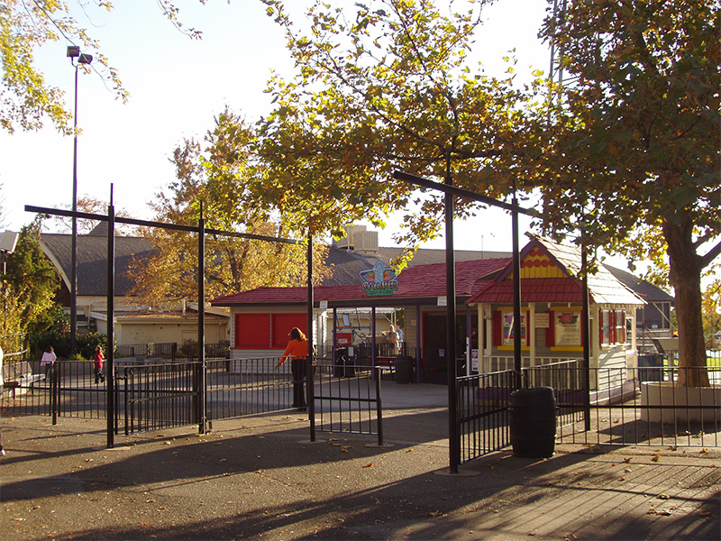 Gate from the Sun 'N' Fun Theatre still standing (with out the overhead structure) in 2005. Photo: B. Miskin